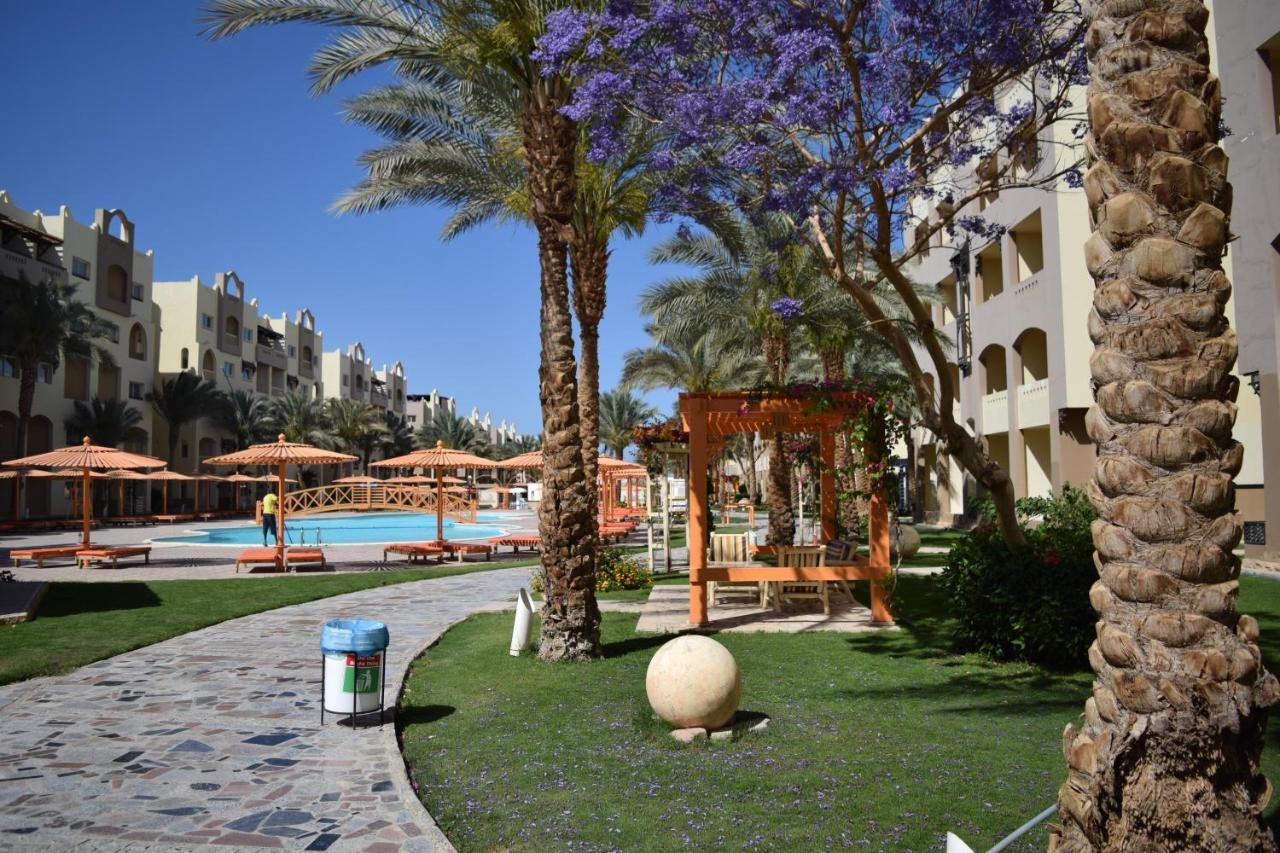 Comfortable Studio In Hotel Karma With Private Beach And Pools Family Only Or Female Hurghada Exteriör bild
