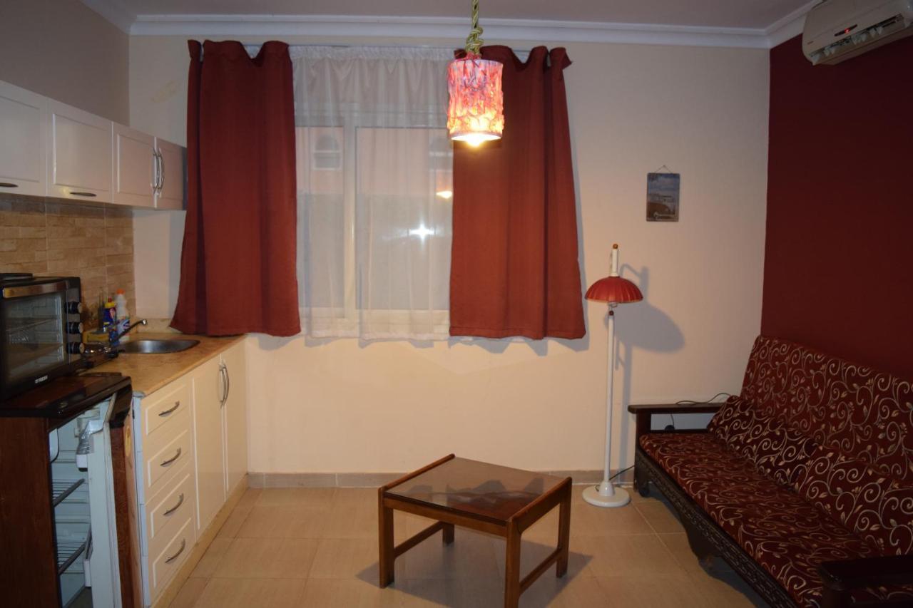 Comfortable Studio In Hotel Karma With Private Beach And Pools Family Only Or Female Hurghada Exteriör bild